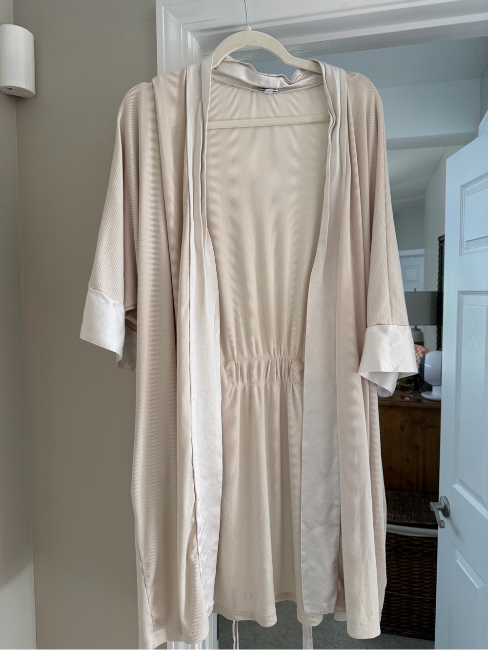 PJ Harlow Cream Satin-Trim Lounge Robe